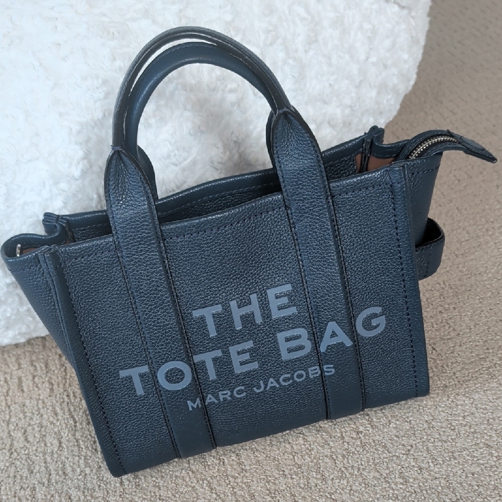 Leather Marc Jacobs Small Tote Bag
